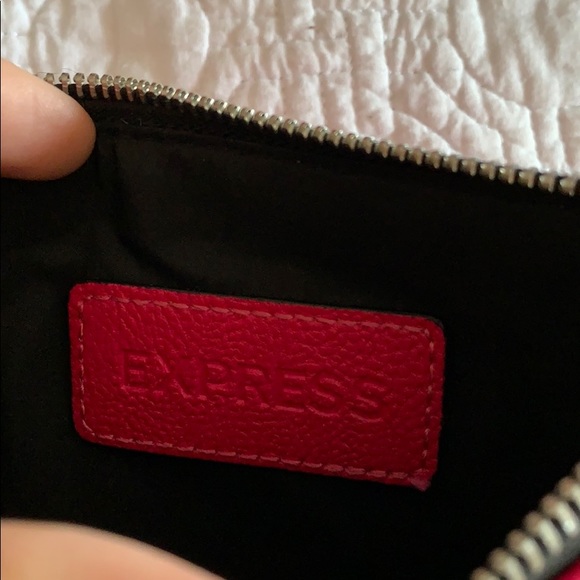 EXPRESS- Small wristlet purse NWOT - Picture 2 of 6